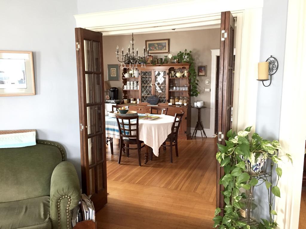 Harrington House Bed & Breakfast วินทรอป ภายนอก รูปภาพ